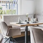 Boutique Edelmanns * Kematen in Tirol